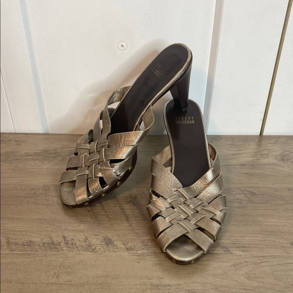 Stuart Weitzman | Dark Bronze Leather Woven Heeled Sandals - Clog Stud Style - 8 - Picture 1 of 8